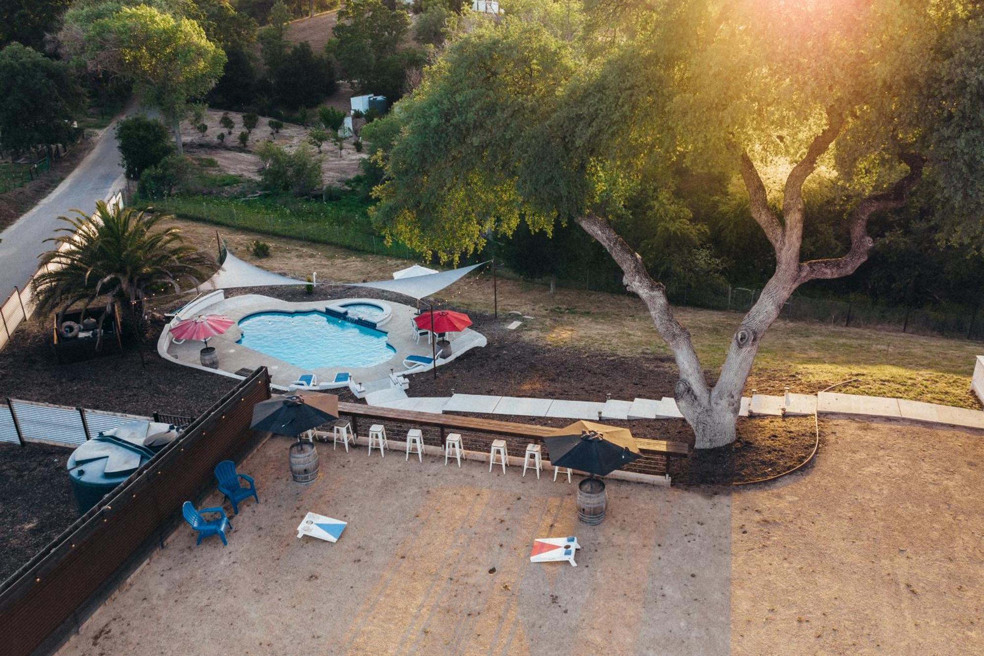 Wine Country Modern Farmhouse With Heated Pool, Hot Tub, Cybertruck 파소 로블레스 외부 사진